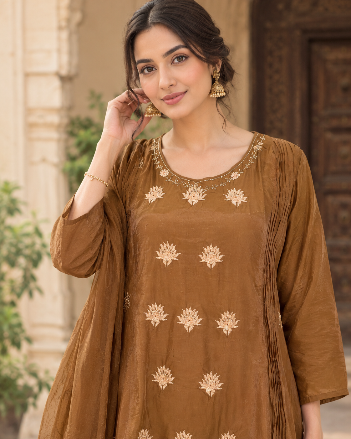 Noor-e-Brown Mulchanderi Kurta Set