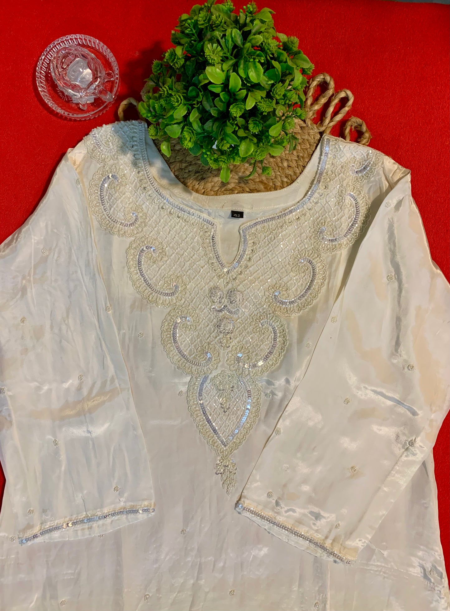 Noor-e-Subah Kurta Set
