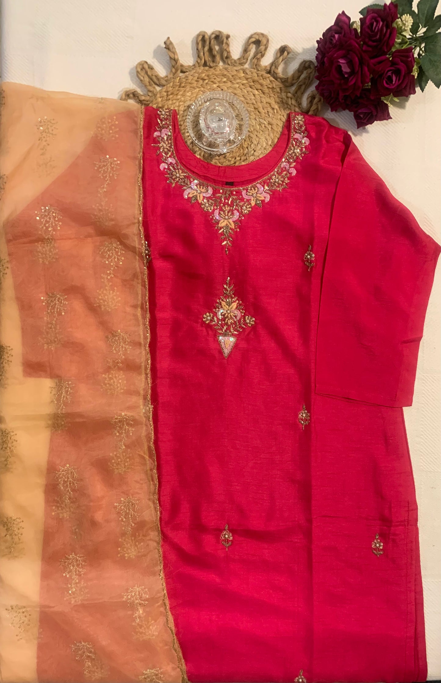 Ruhani Gulzar Kurta Set