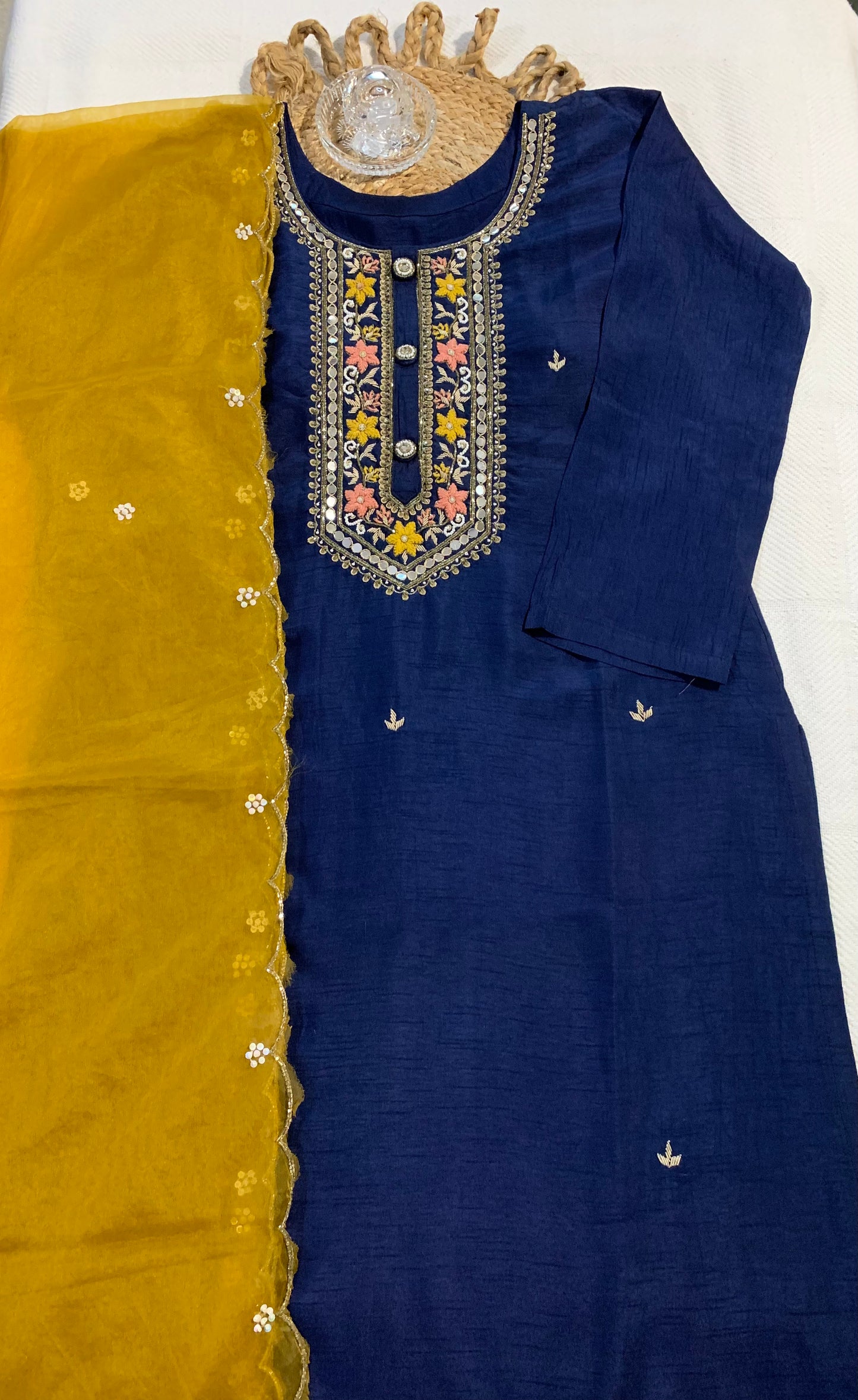 Neelika Noor Dola Silk Kurta Set