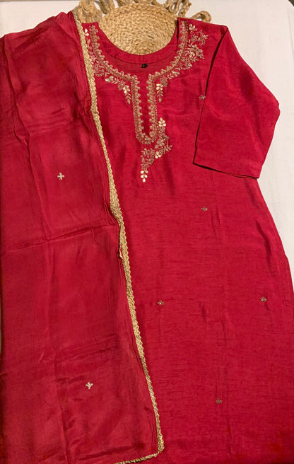 Rudrani Grace Dola Silk set