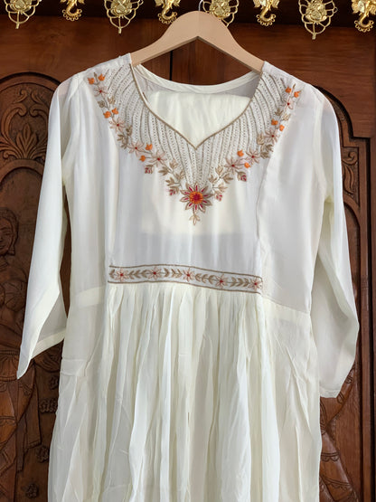 Sukoon Ivory Kurta Set