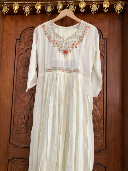 Sukoon Ivory Kurta Set