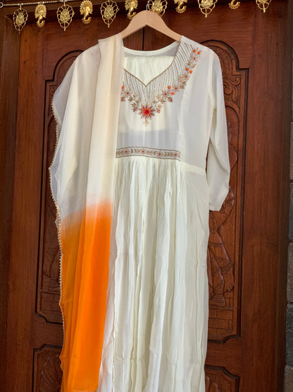 Sukoon Ivory Kurta Set