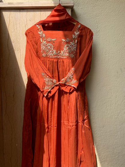Aarohi Chinon Kurta Set